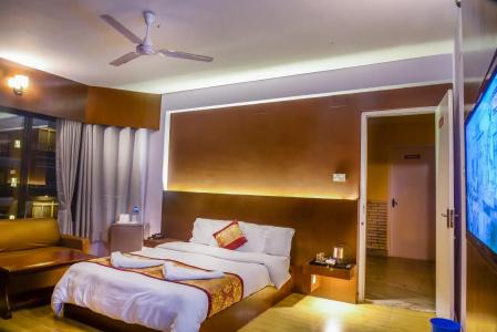 Trekkers Inn - 76