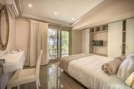 Koukounaria & Suites - 116