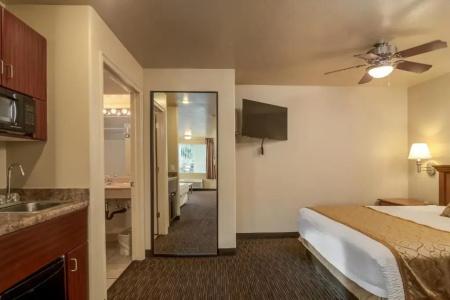 St. George Inn & Suites - 60