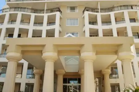 Palazzo Colonnades - 0
