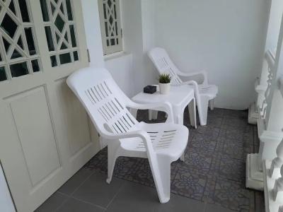 Island Patong Beachfront Apartments - 29
