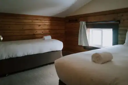 Glacier House Resort - 29