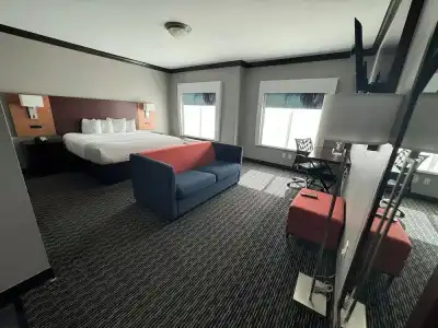 Hawthorn Suites by Wyndham Lubbock - 60