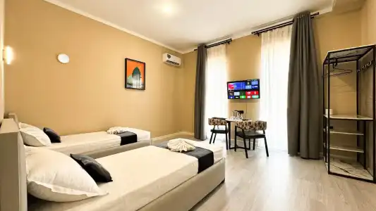 Luna Plaza - 61