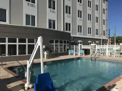 Holiday Inn Express Orlando S. Davenport - 14