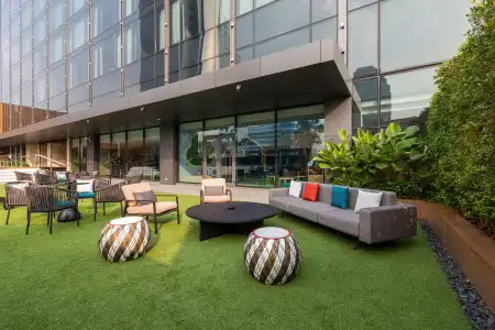 Carlton Bangkok Sukhumvit - 23