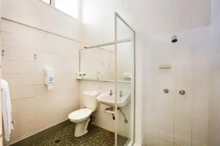 Sunnybank - 34