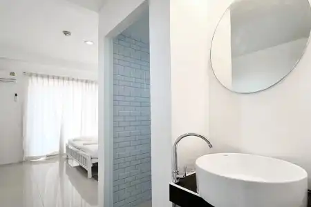 RQ Bangkok Sukhumvit 50 by Collection O - 9