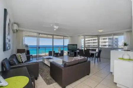 Baronnet Apartments - 242