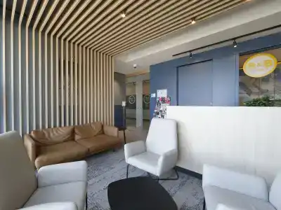 Moxy Berlin Airport - 1