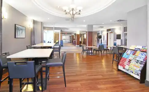 Holiday Inn Express & Suites Calgary by IHG - 17