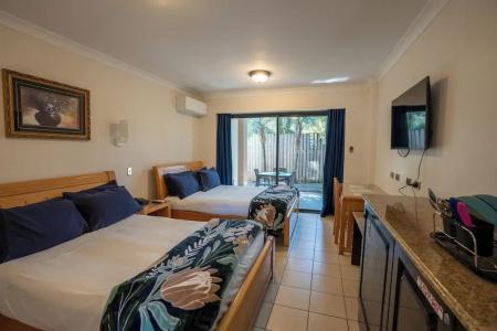 Novena Palms Motel - 49