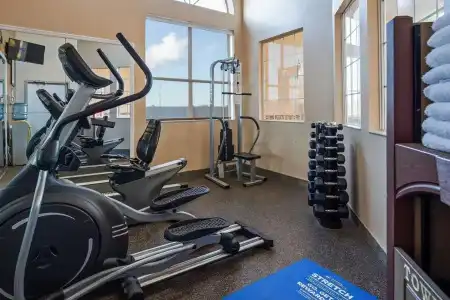 Baymont by Wyndham Lubbock - 13