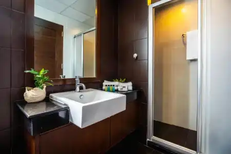 Ratana Chalong - 73