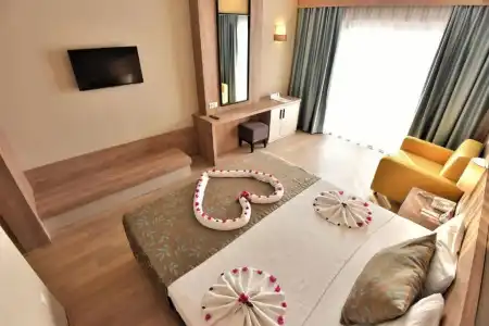Lucida Beach - 47
