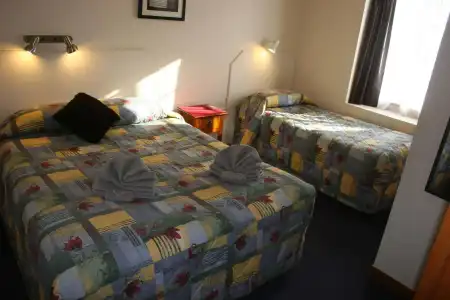 Garden Motel - 2