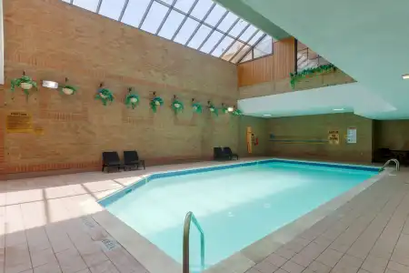 Best Western Plus Toronto Airport - 11