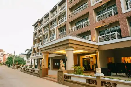 Kokotel Pattaya South Beach - 0
