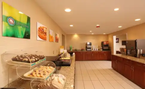 Quality Inn Oakwood - 11
