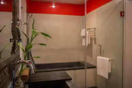 La Rose Suites - 9