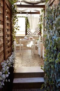 Charme & Chic Luxury - 13