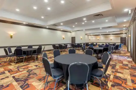 Best Western Plus Toronto Airport - 13