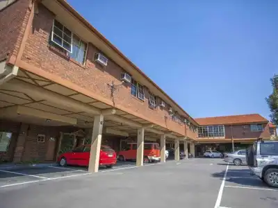 St Georges Motor Inn - 50