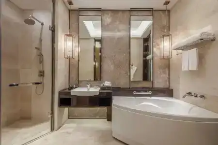 Hilton - 8