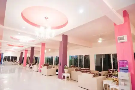Boonsiri Boutique - 11