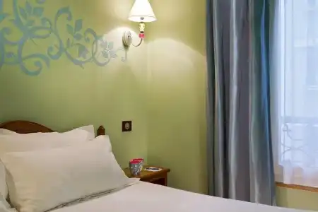 Hôtel Aurore Paris Gare de Lyon - 16