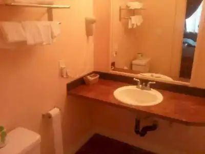 Hometel Suites - 7