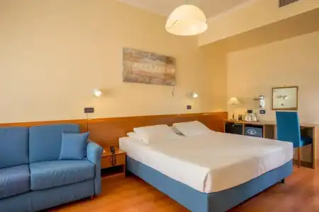 Best Western Plus Globus - 30