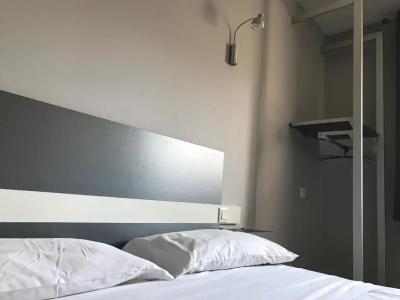 Grand Cap Rooftop Pool - 60