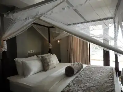 Sapphire Seas Beachfront - 2