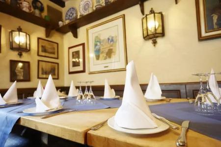 & Restaurant Burgschänke - 24