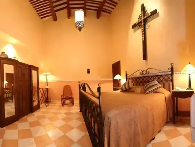 La Misión de Fray Diego Boutique - 40