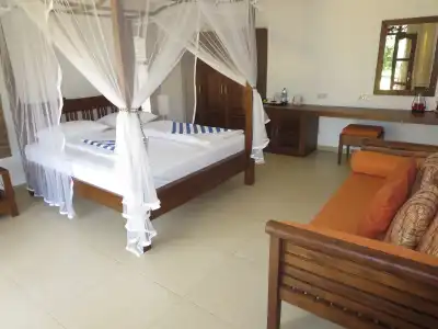 Lanka Beach Bungalows - 0