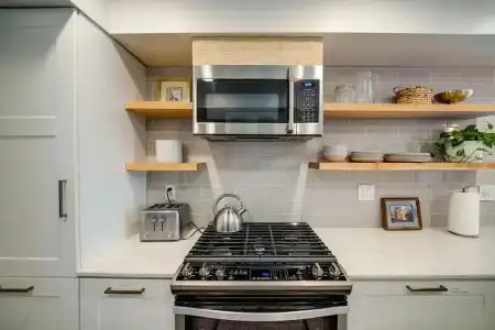 Bakersfield Oasis: Private Pool, Hot Tub & Patio! - 27