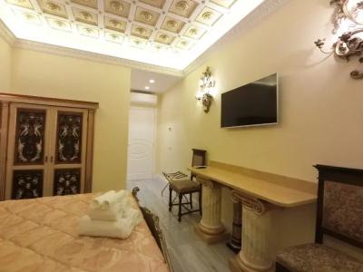 Impero Vaticano Suites Guest House - 89