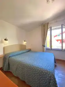Clelia Logis - 100
