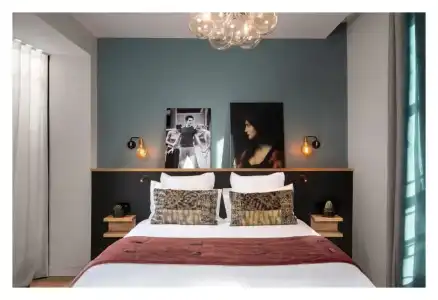 Lyric Paris - 70