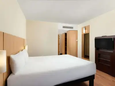 ibis Budapest Heroes Square - 38