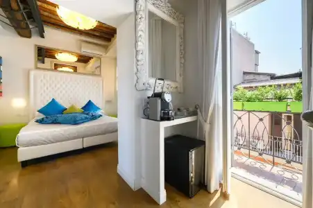 Domus Spagna Frattina Prestige Suite - 81