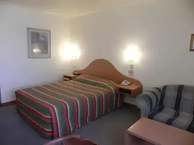 St Georges Motor Inn - 1