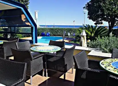 Garden Lido - 17
