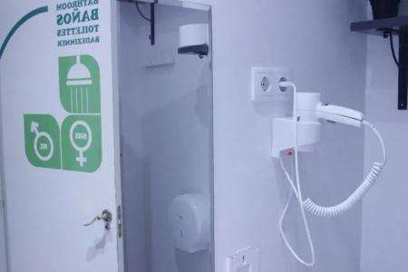 Feel Hostels Soho Malaga - 43