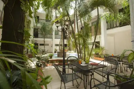 Colonial Cancun - 17