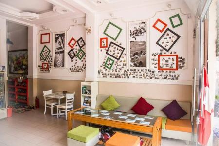 Ken's Backpackers - 11