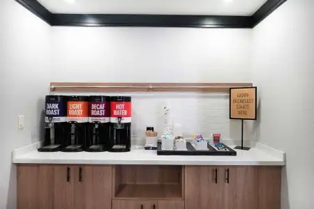 Hampton Inn & Suites Tulsa/Central - 35