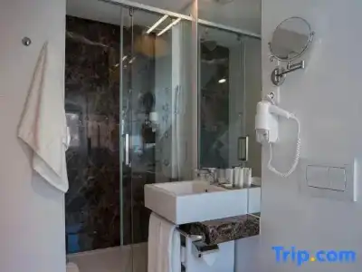 The 7, Suites, Studios & Apartments - 28